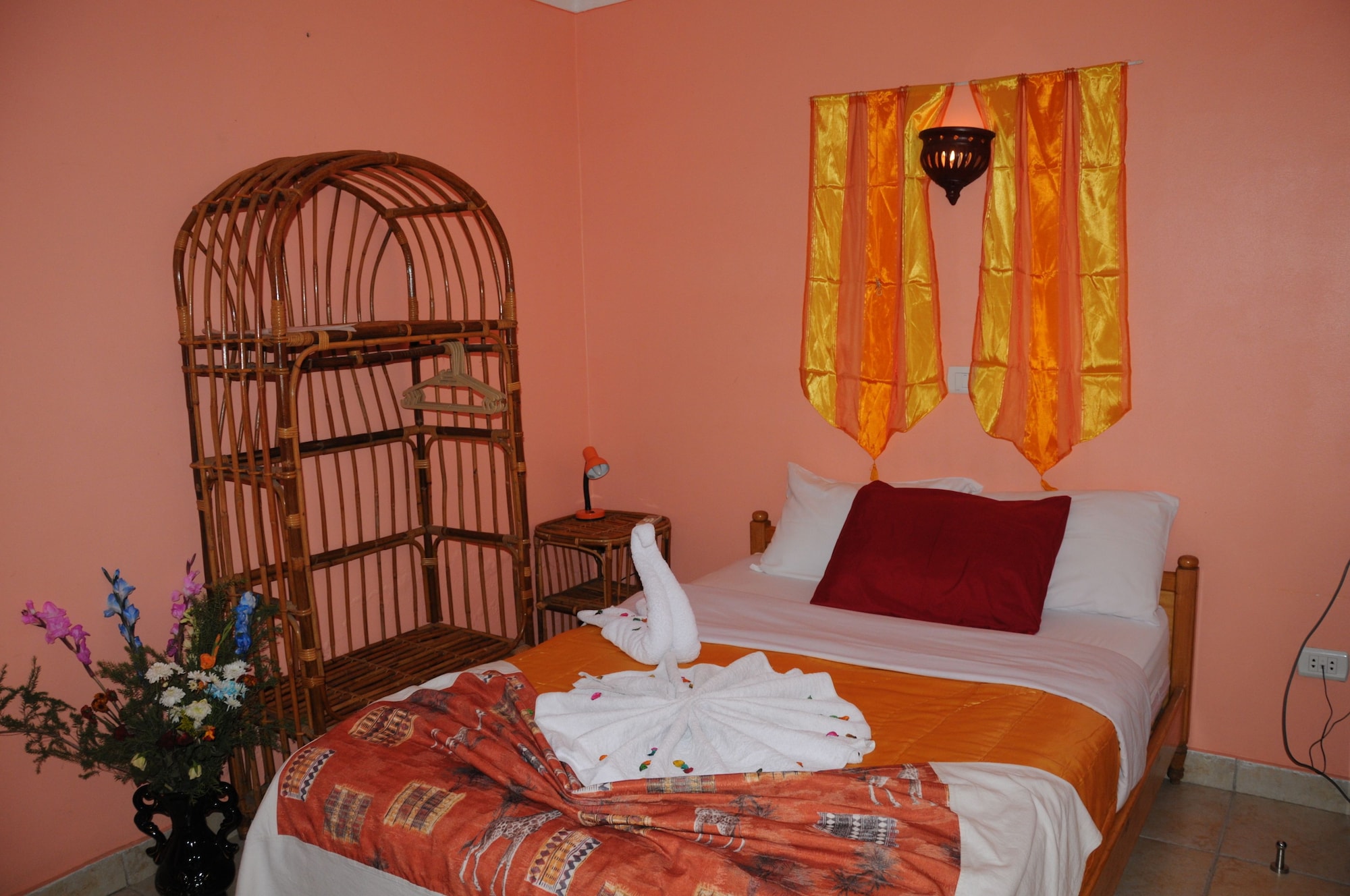 غرفة بسرير مزدوج، Osiris Hotel 2/6
