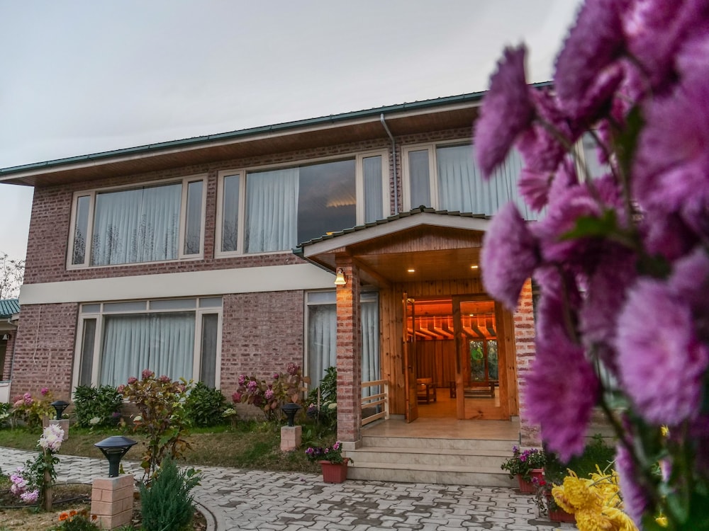 The Orchard Retreat & Spa Srinagar 5/50