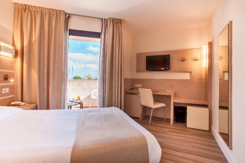 Room, Single