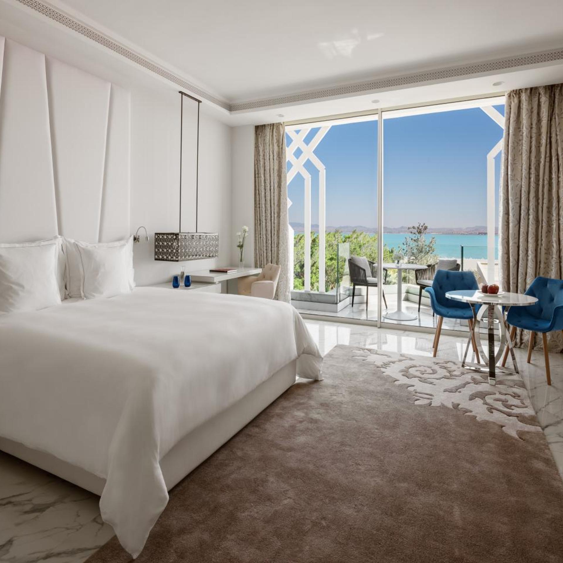 Deluxe, Lagoon View