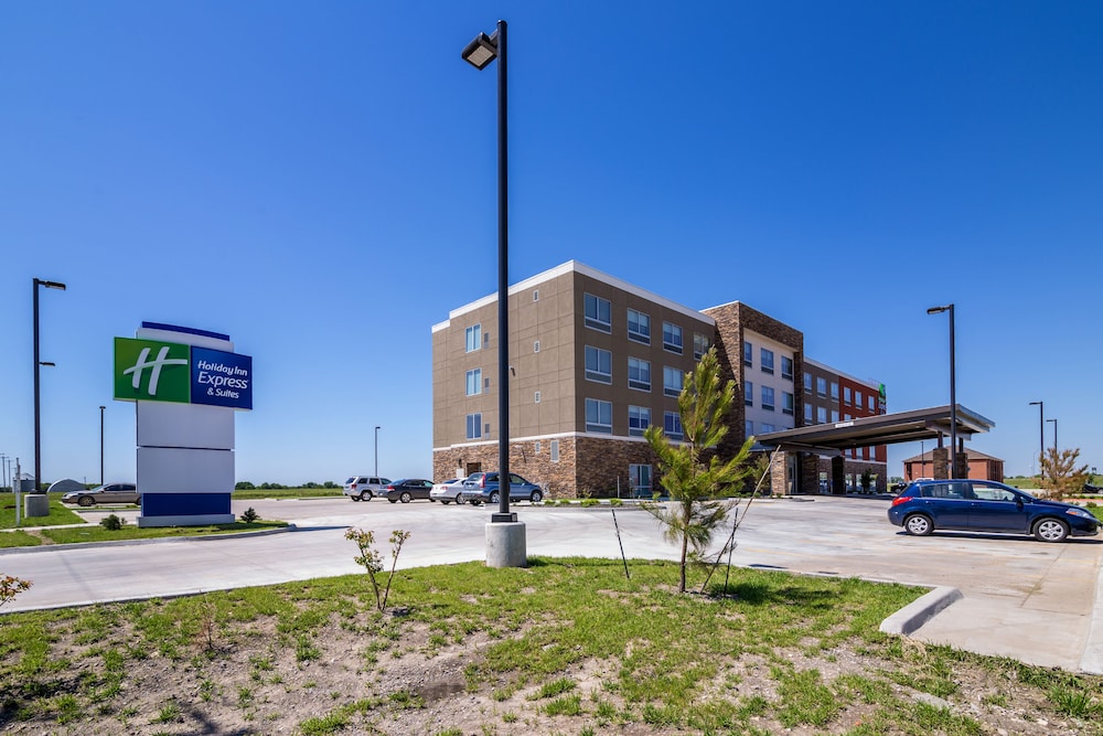 Holiday Inn Express Suites Blackwell 37/40
