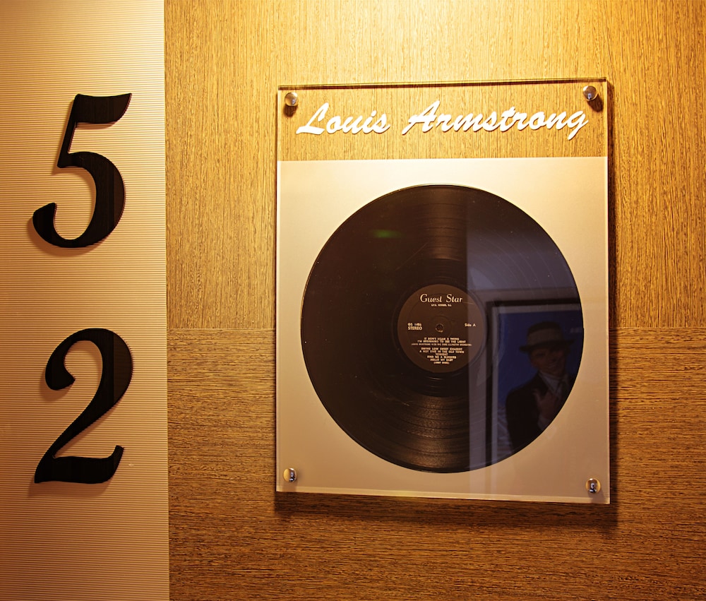 Jazz Hotel 31/70