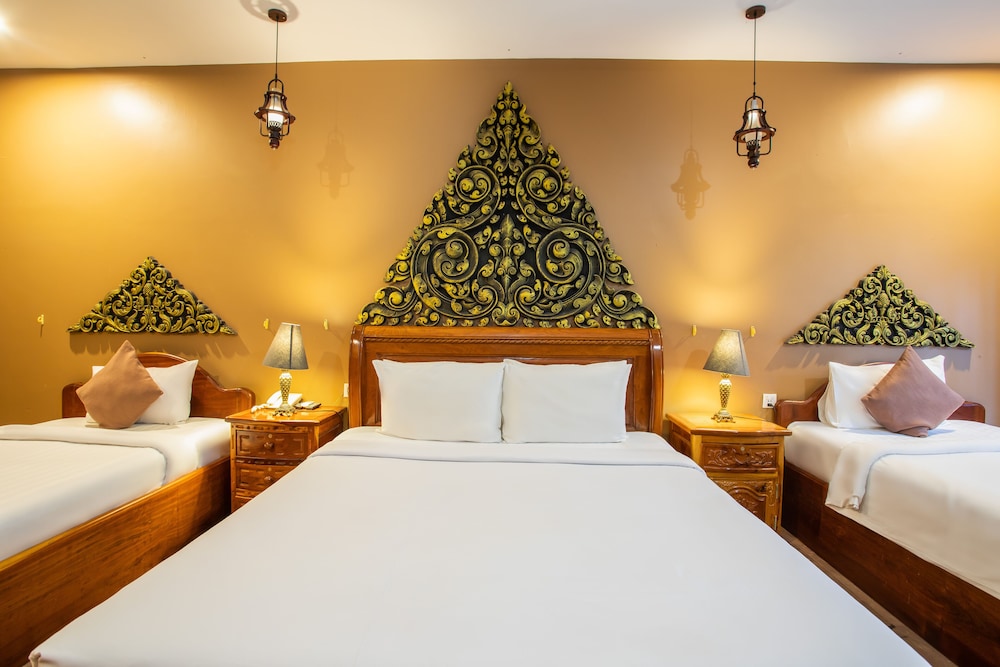 Indra Porak Residence 24/74
