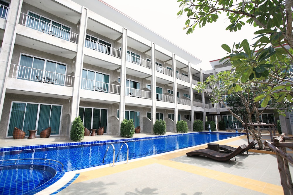 The Malika Hotel 11/74