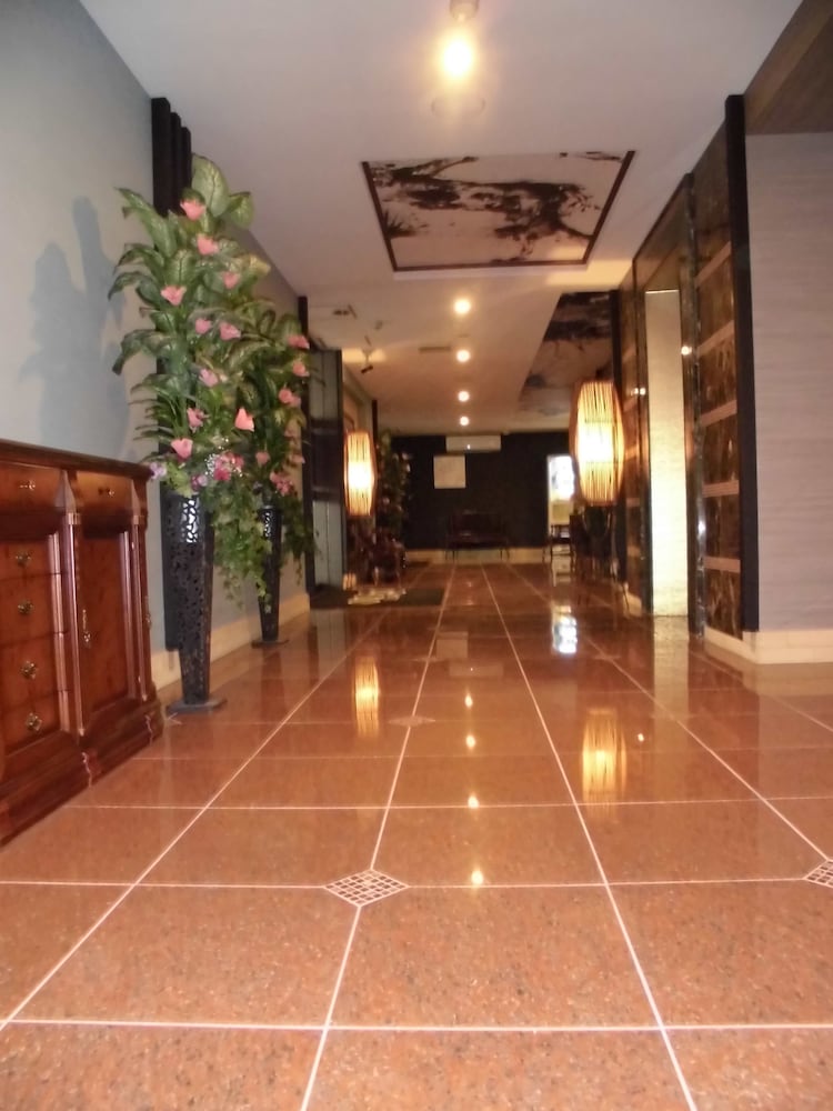 Hotel D.D 8/37