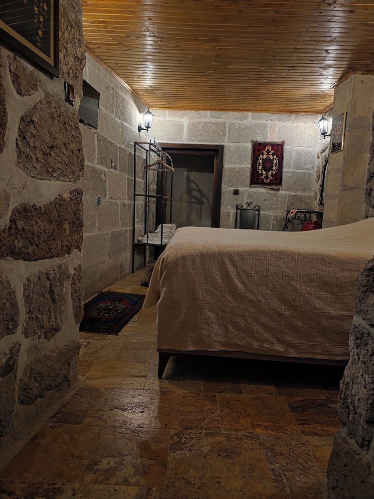 Cappadocia Antique Gelveri Cave Hotel 13/64