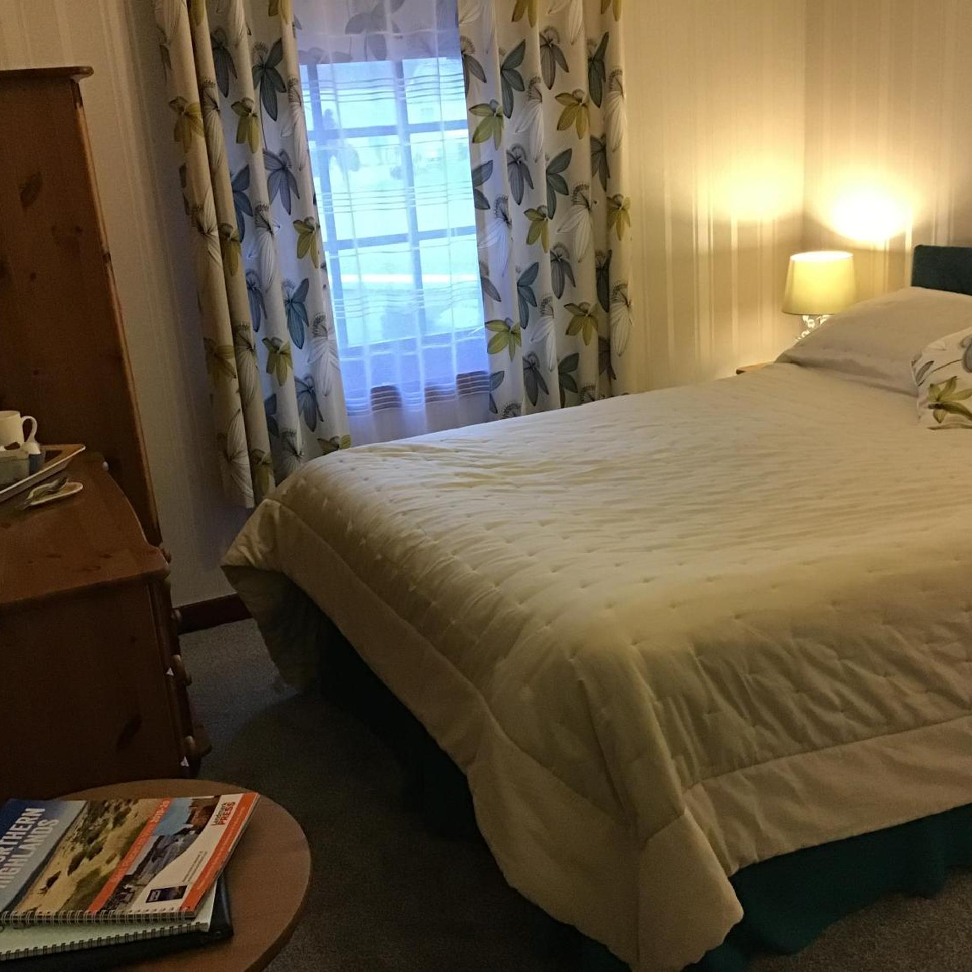 OLD INN HOTEL 9/37