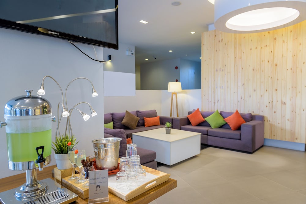 Hotel J Residence Pattaya 30/50