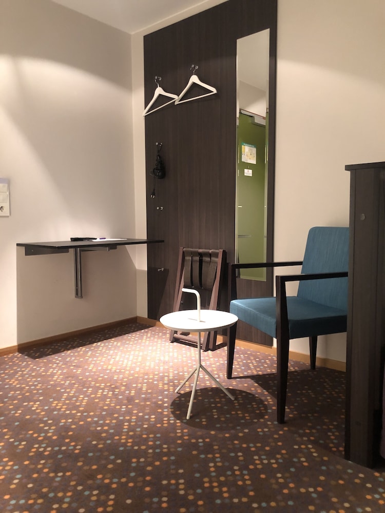 Finn Apartments 32/44