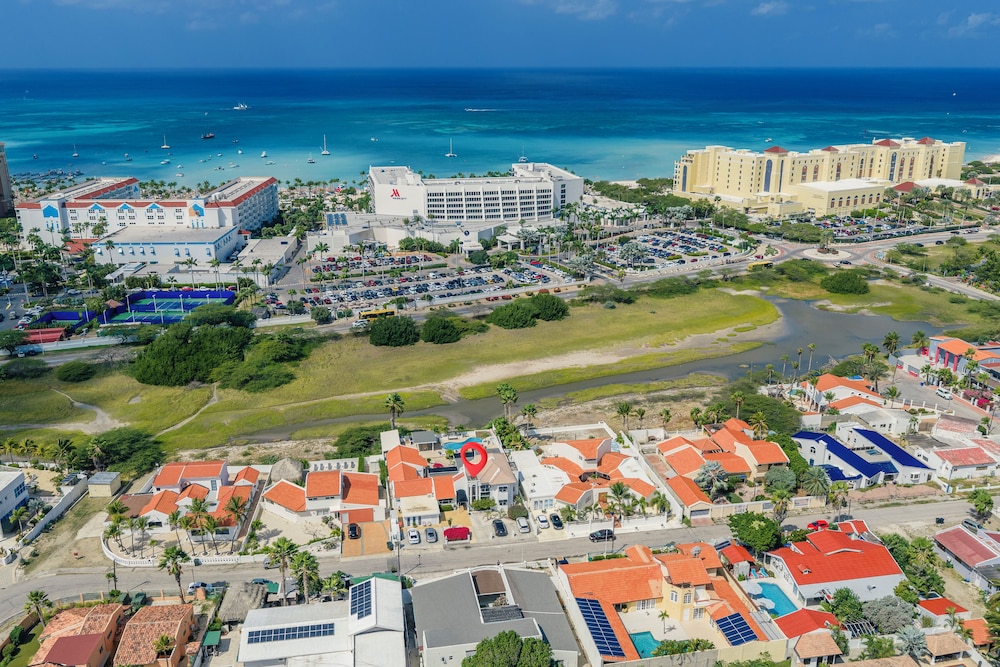 Modern Hotel Aruba 47/50