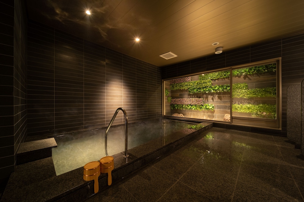 Super Hotel Premier Miyazaki Ichibangai 29/35