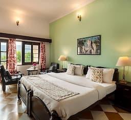 Deluxe, Double Bed