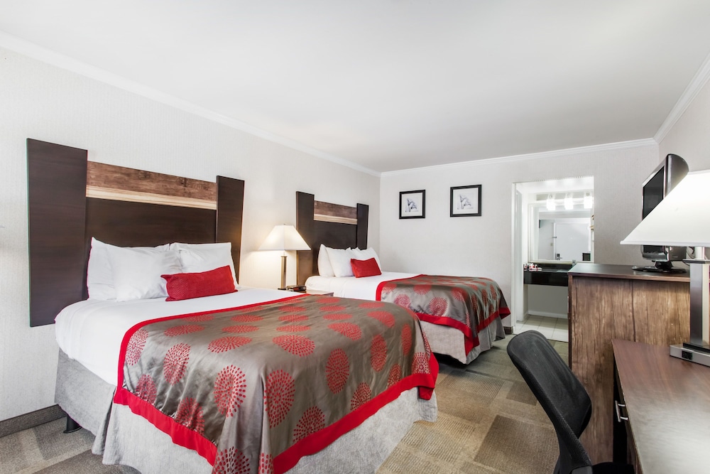 Days Inn by Wyndham Wilmington Brandywine 8/33