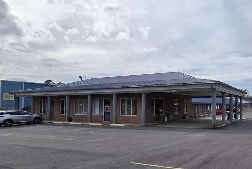 Travelodge by Wyndham Thomasville AL 1/50