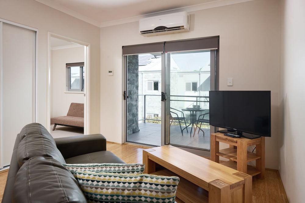 Airport Apartments by VetroBlu 30/44