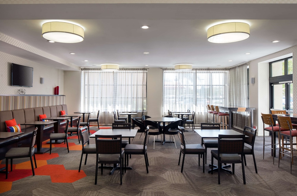 Homewood Suites By Hilton Anaheim-Main Gate Area 43/69