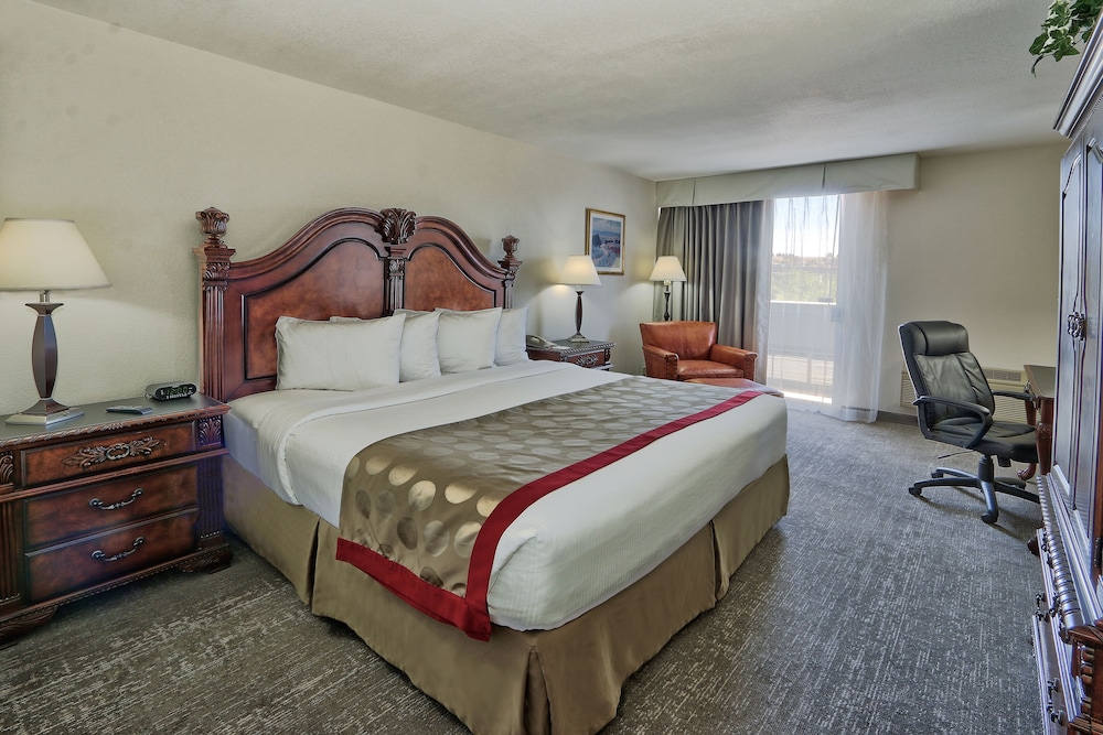 غرفة بسرير كينج لذوي الإعاقة، Hotel Mesa Albuquerque Midtown 5/10