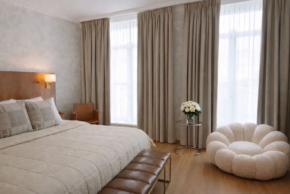 Hotel Van Cleef 18/72