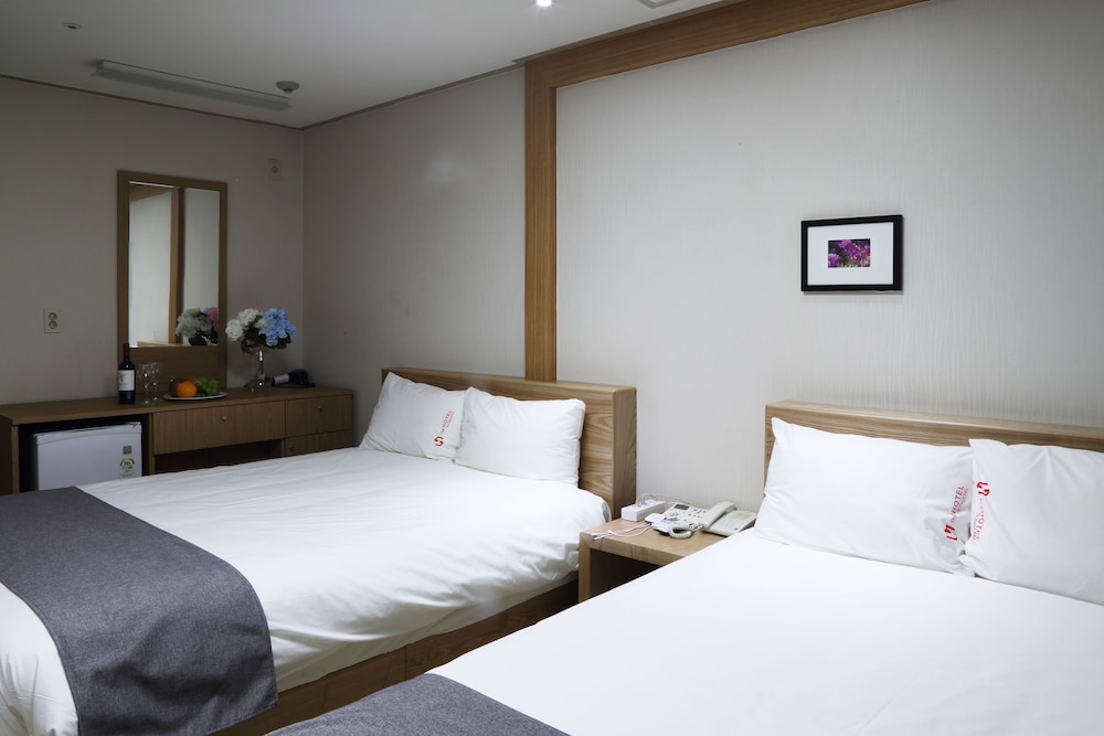 The Hotel Yeong Jong 18/50