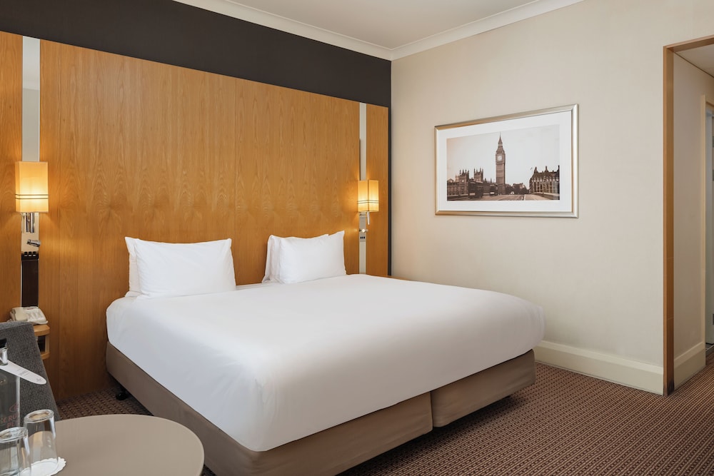 STANDARD, KING BED
