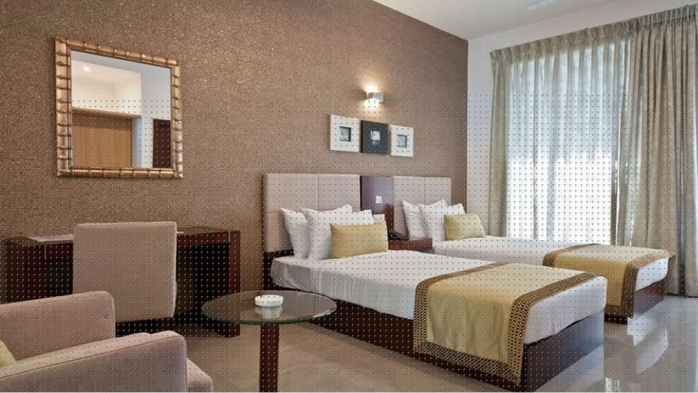 Stately Suites, Golf Course Road 13/58