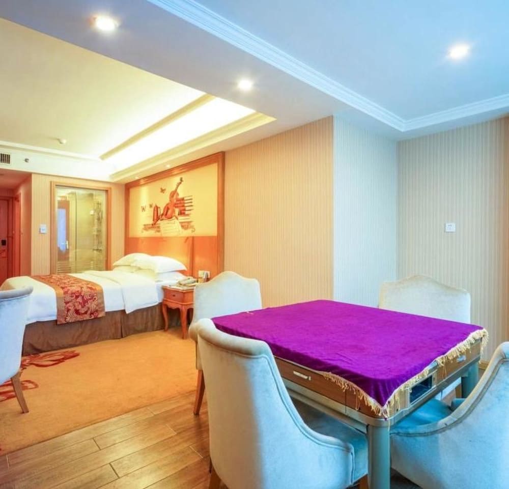 Vienna Hotel (Guilin Jichang Road Rongshan) 29/40