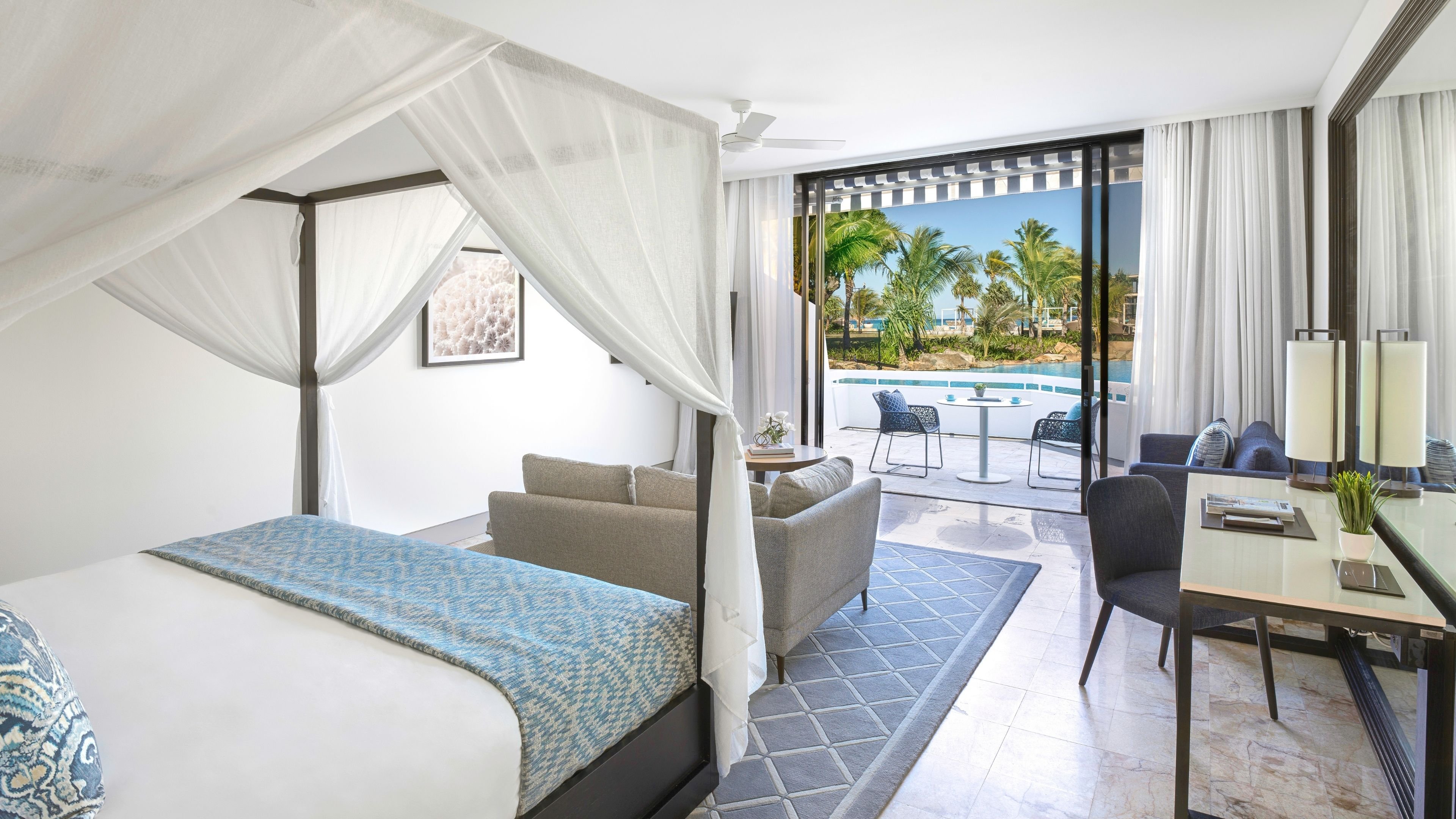 Lagoon, Family, Suite