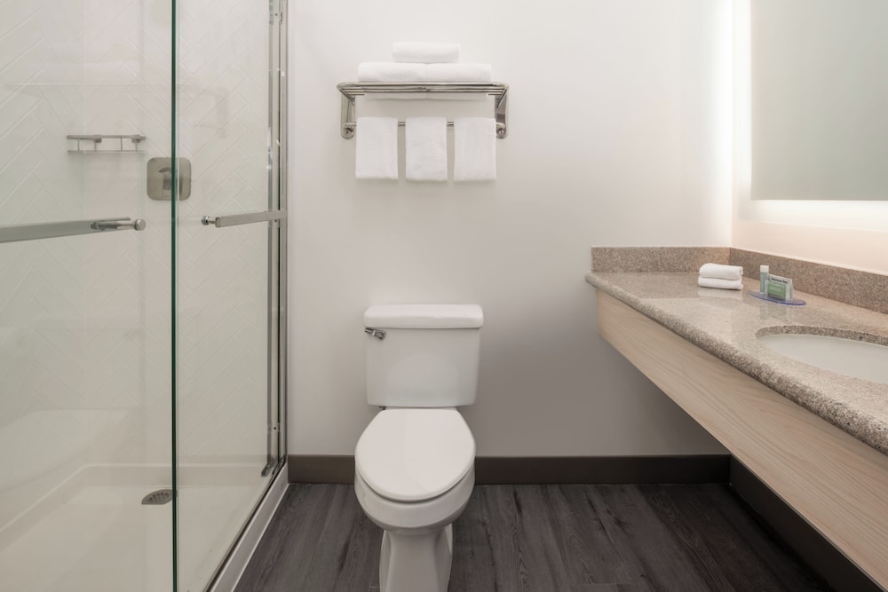 Holiday Inn Express Hotel Suites San Pablo Richmond Area 57/60