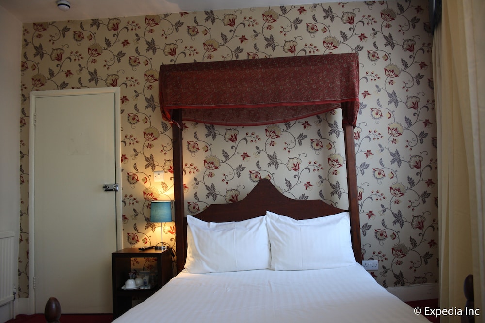Islington Inn 35/58