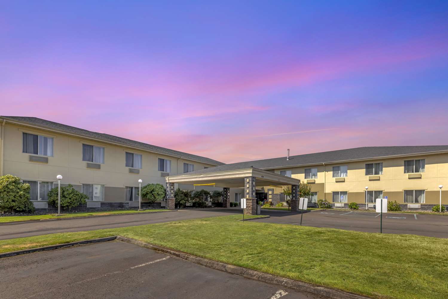 Comfort Suites Near Vancouver Mall 42/45