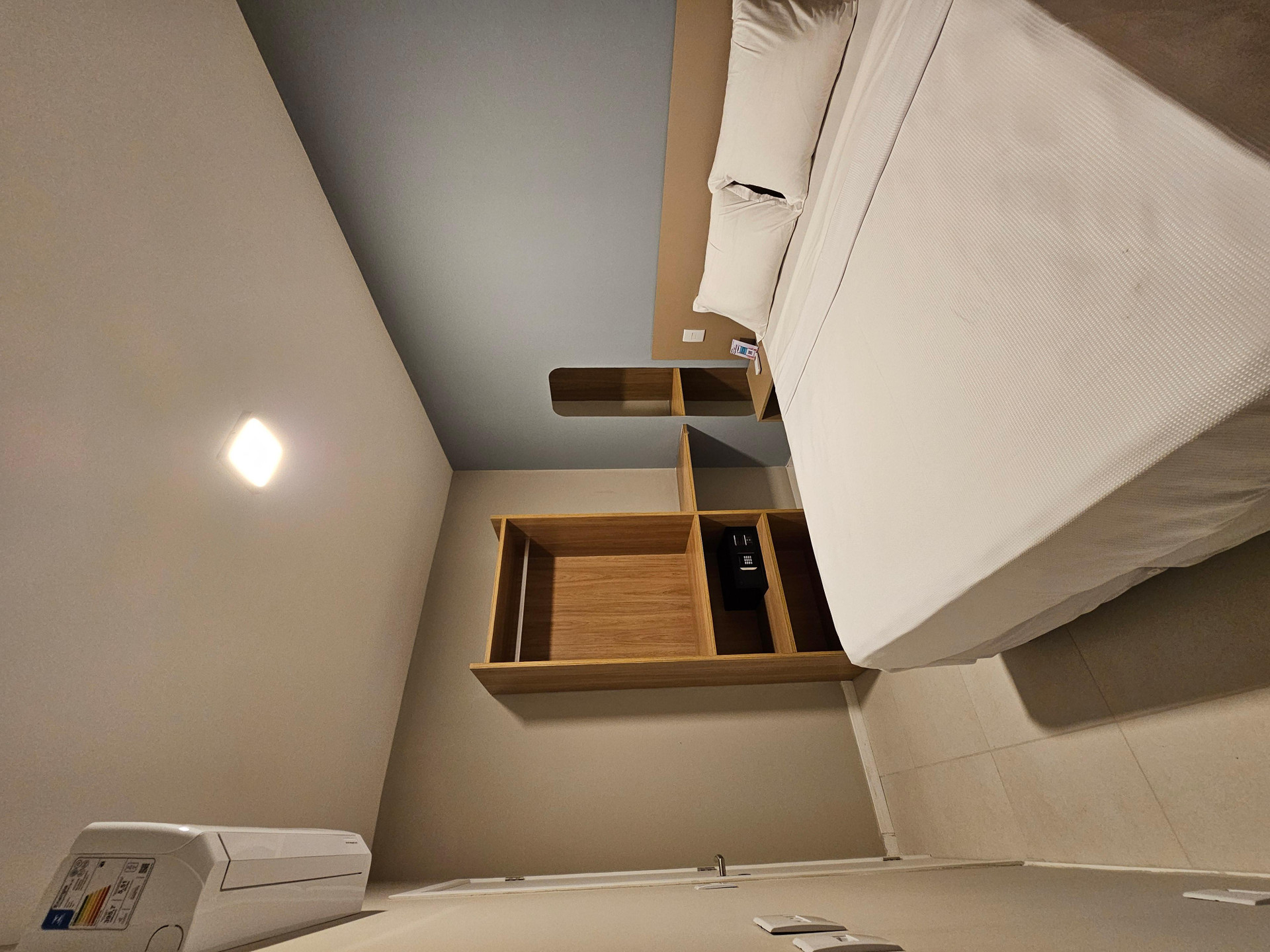 Master, Apartment