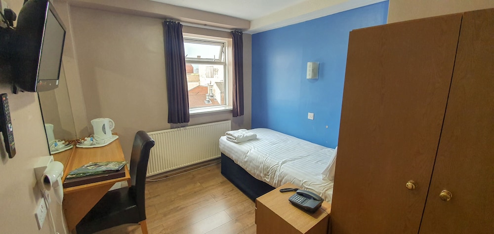 Gilson Hotel 24/38