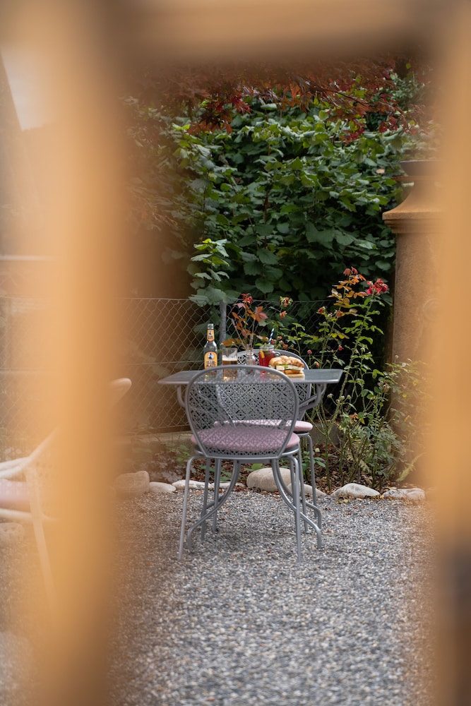 La Belle Vue Boutique Hotel And Cafe 47/50