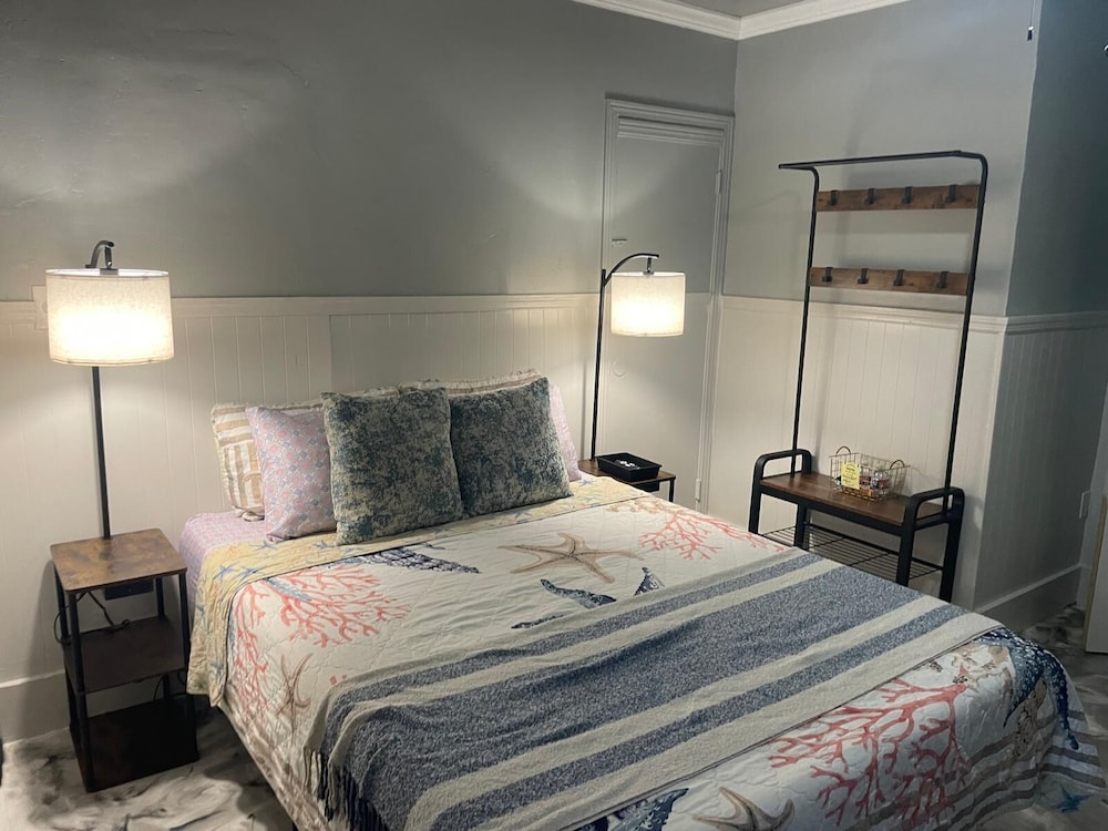 Shamrock Cove Inn 18/50
