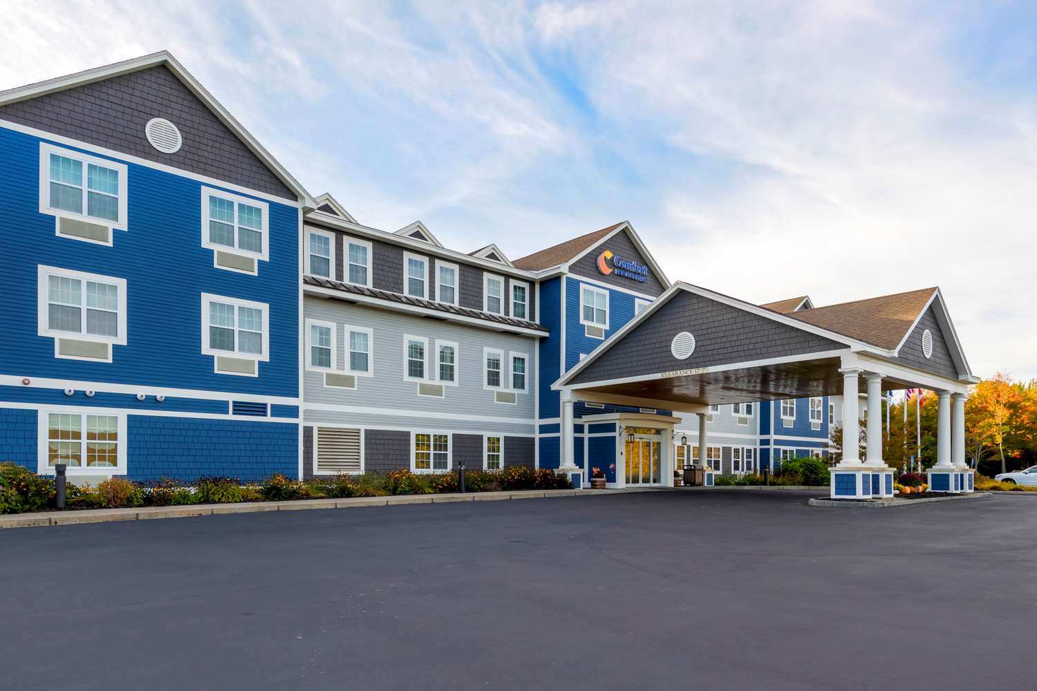 Comfort Inn & Suites Wilton, ME 18/27