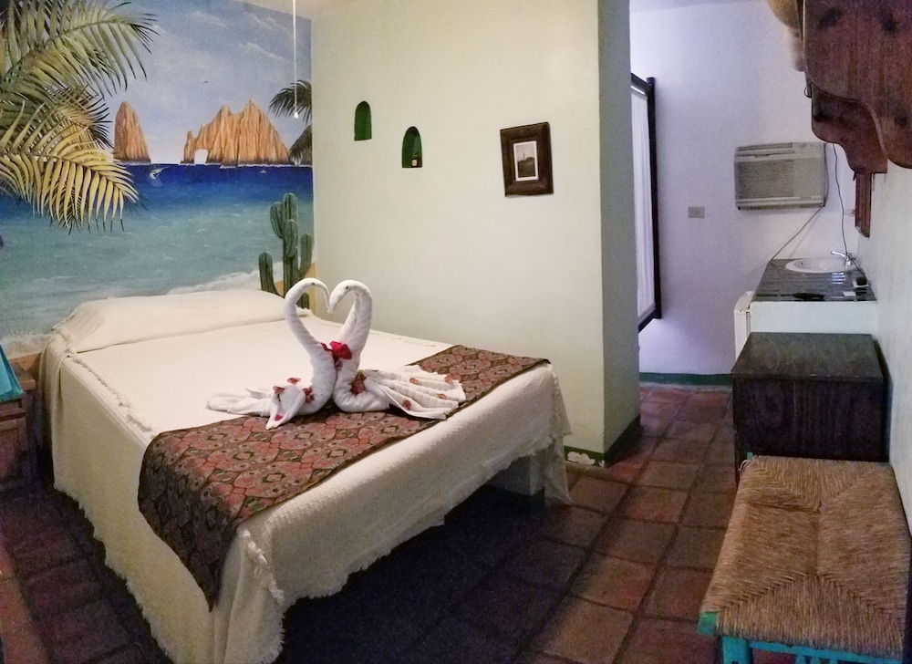 Cabo Inn Hotel 38/61