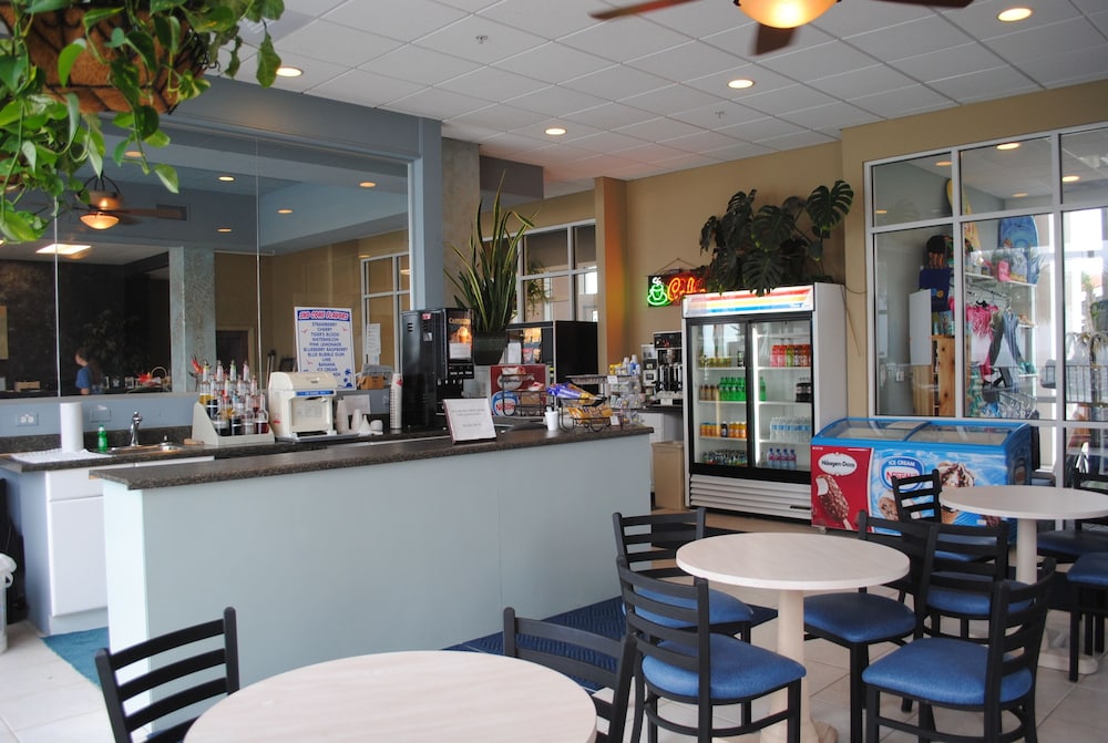 Palmetto Inn &amp; Suites 17/67