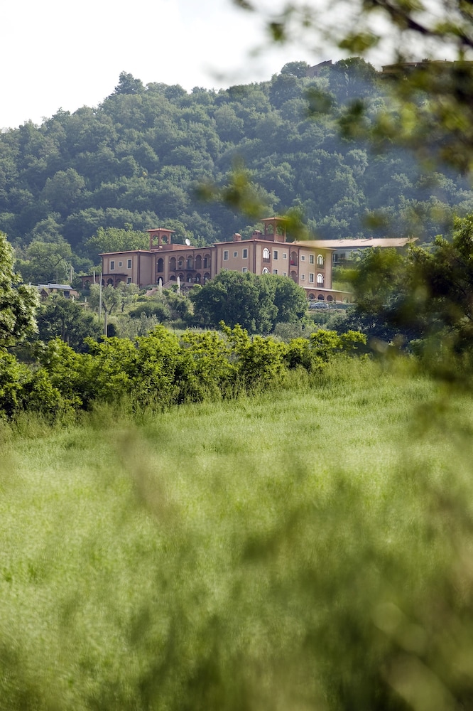 Saturnia Tuscany Hotel 62/70