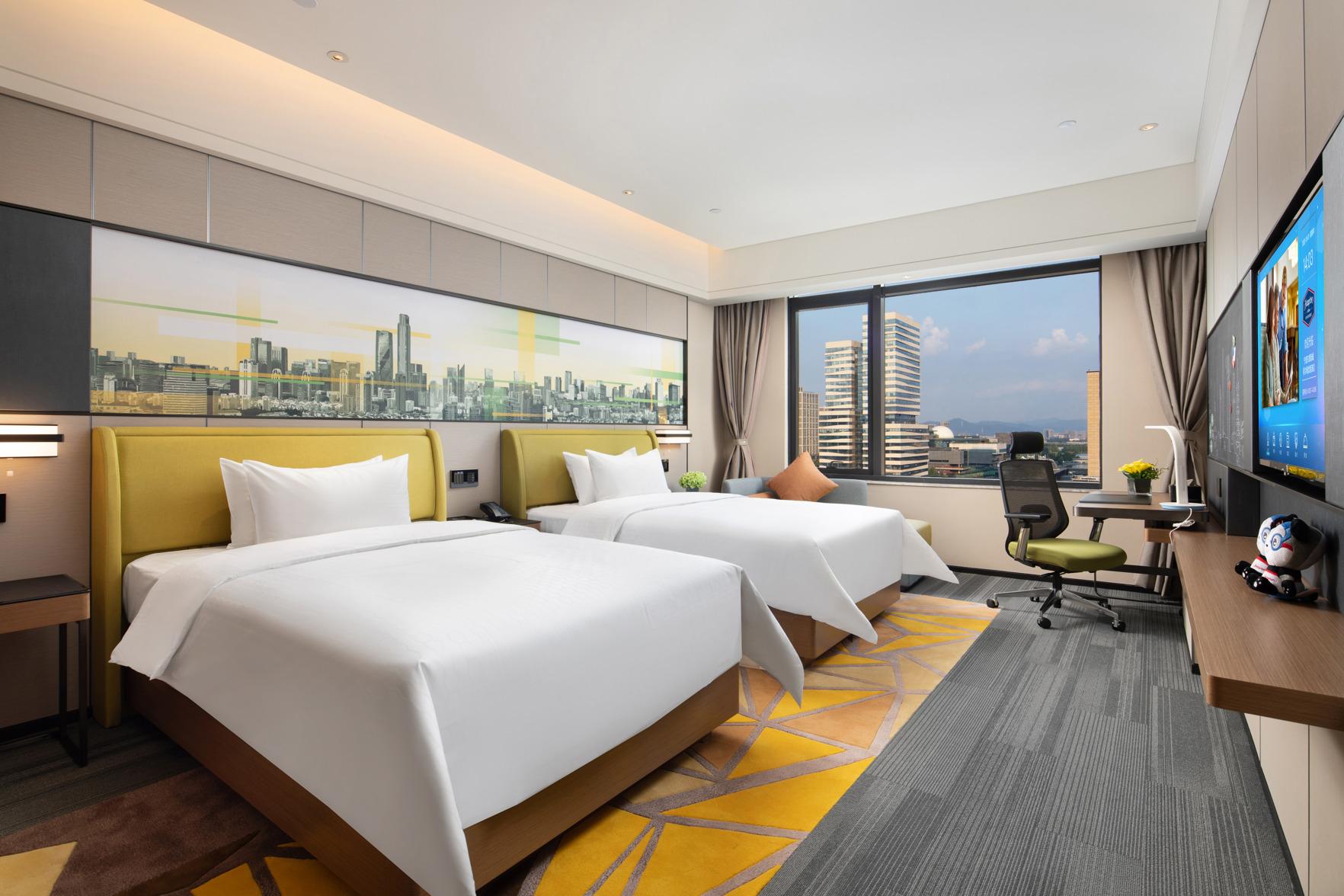 Deluxe, Twin Beds