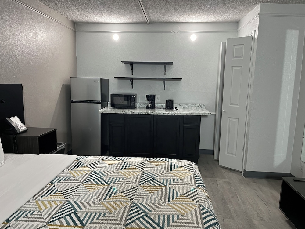 Studio6 Phoenix, AZ - Midtown 14/25
