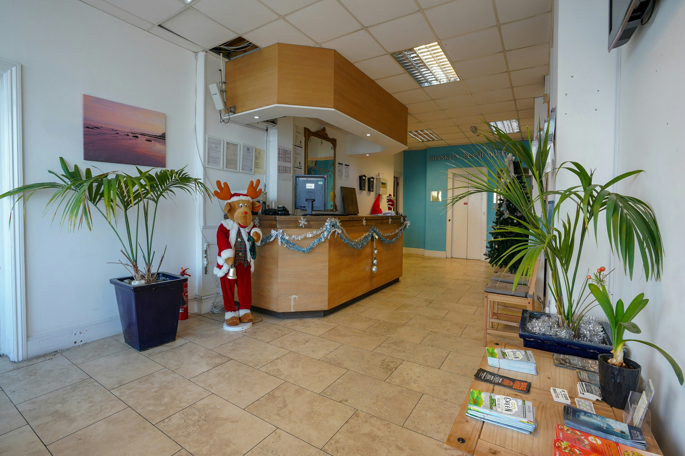 Oyo Shanklin Beach Hotel 3/10