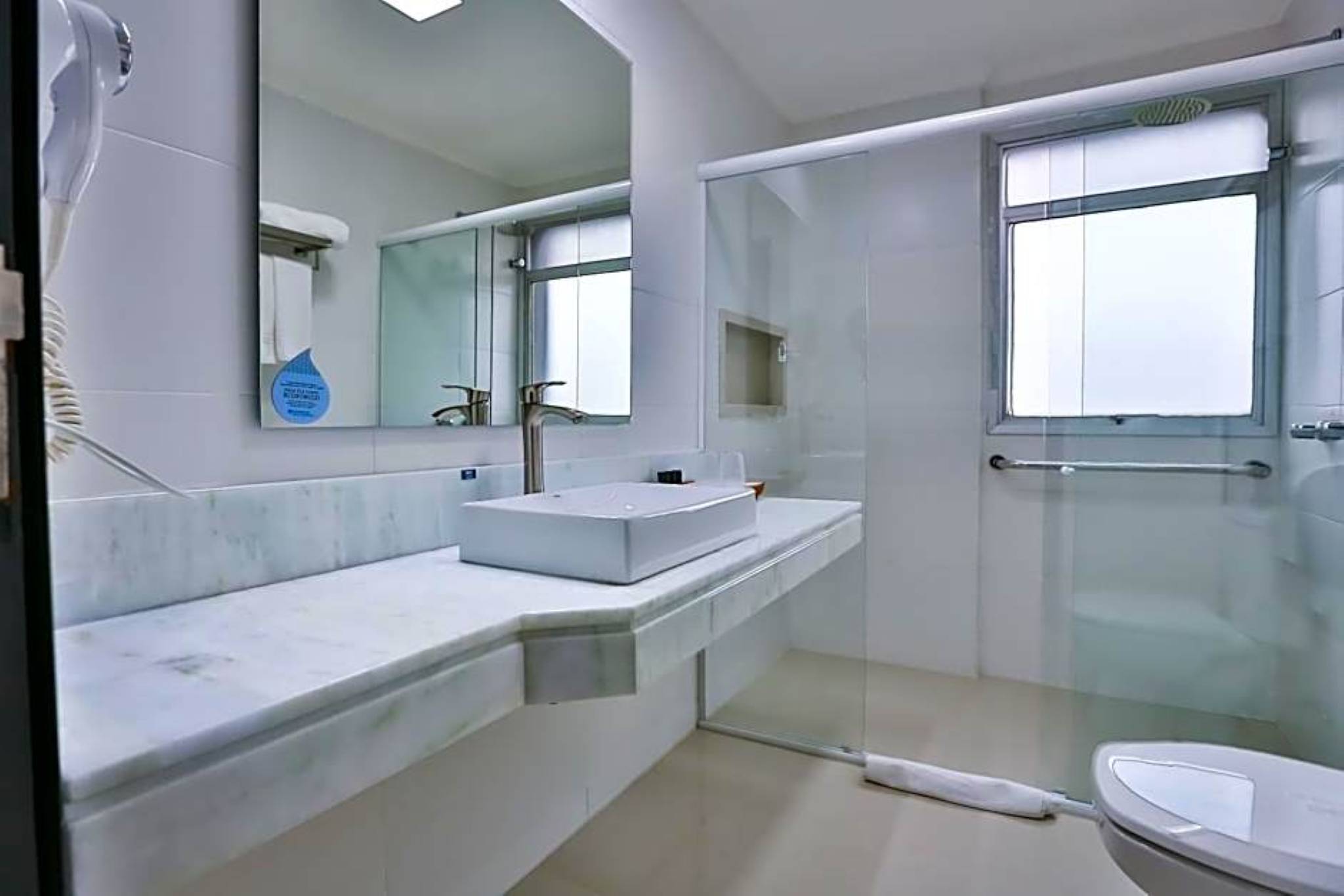 غرفة بريميوم بسرير كوين، Wyndham Golden Foz 3/3