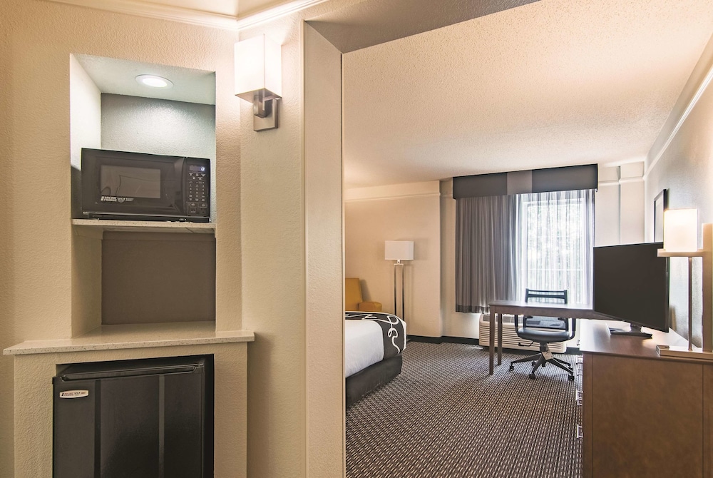 La Quinta Inn And Suites By Wyndham Oklahoma City Norman 36/51