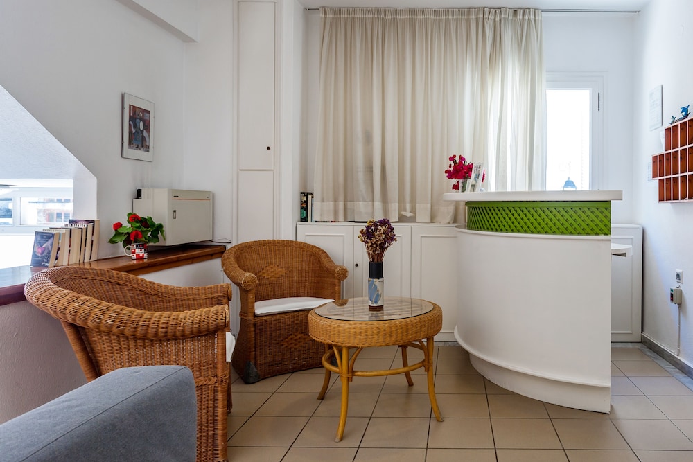 Hotel Akti 49/57