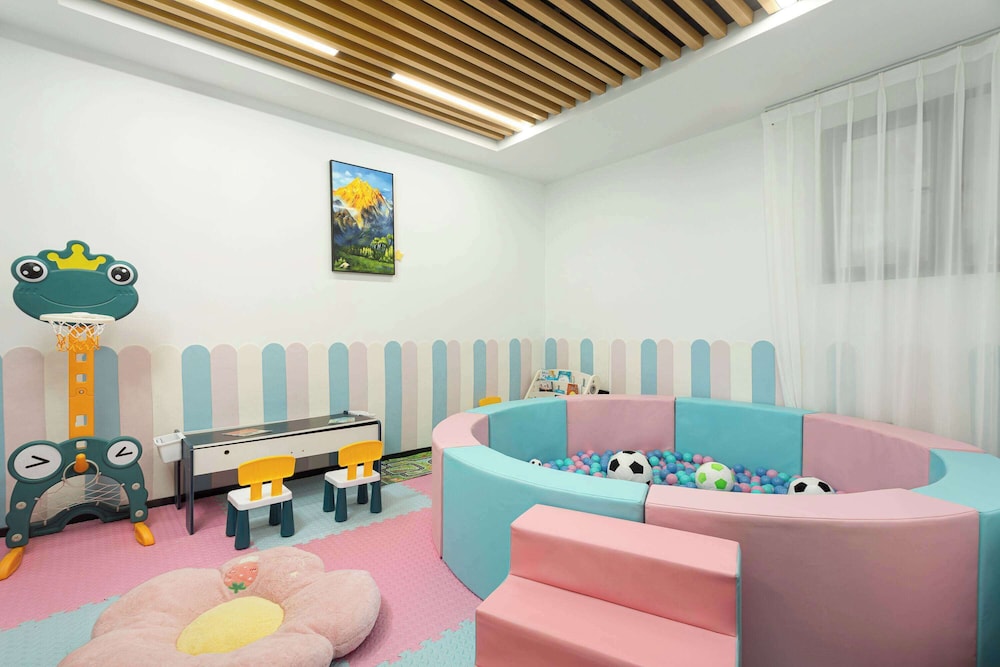 Days Inn by Wyndham Zunyi Conference Site 14/15