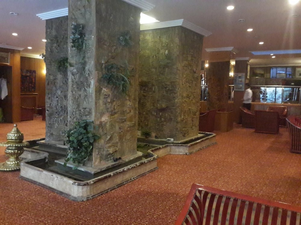 Bristol Hotel 22/50