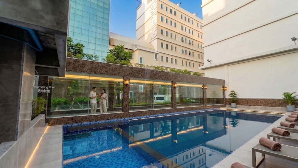 Elegant Bangkok Hotel 46/50