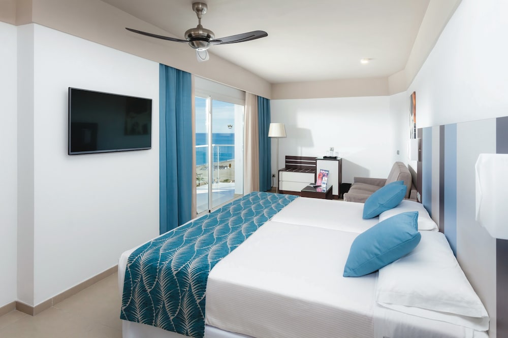 JUNIOR SUITE, SEA VIEW, BALCONY