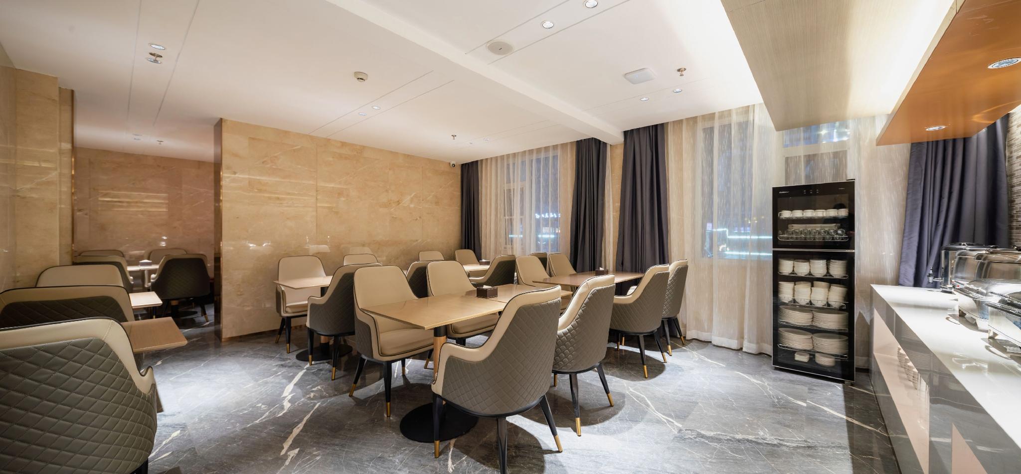 Lavande Hotel (Beijing Gongti Sanlitun) 44/50