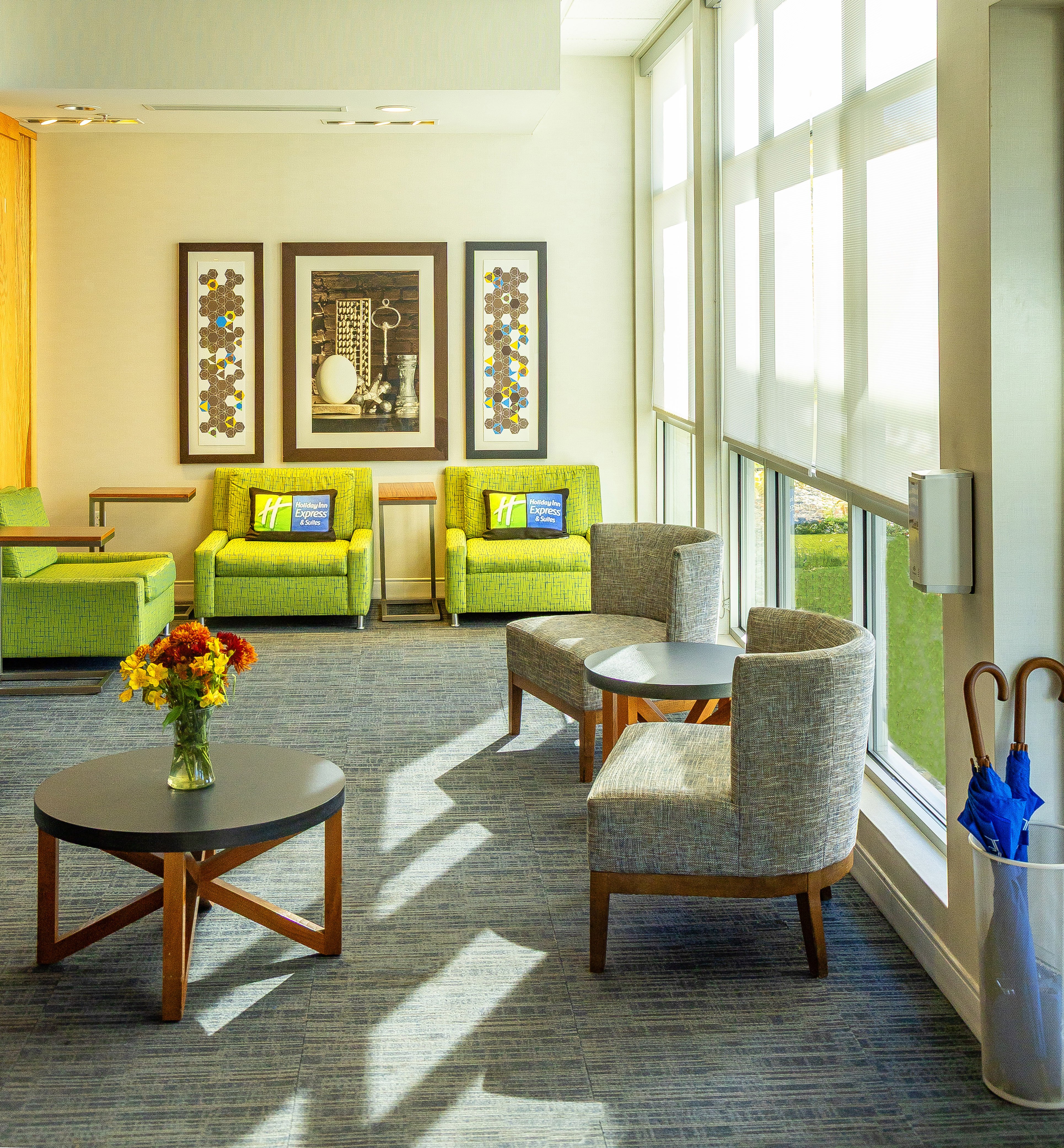 Holiday Inn Express Suites Toledo West 36/54